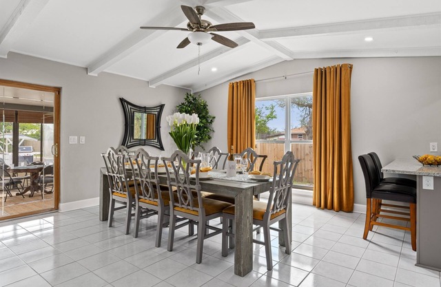Stunning Pet Friendly 4 Bedroom+Office Near AFB