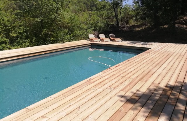 Luberon house in a park