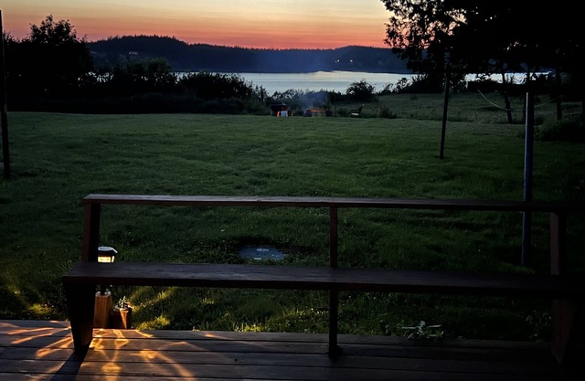 Lubec Saltbox with sunsets!! Guests give us 10/10 REVIEWS!!!