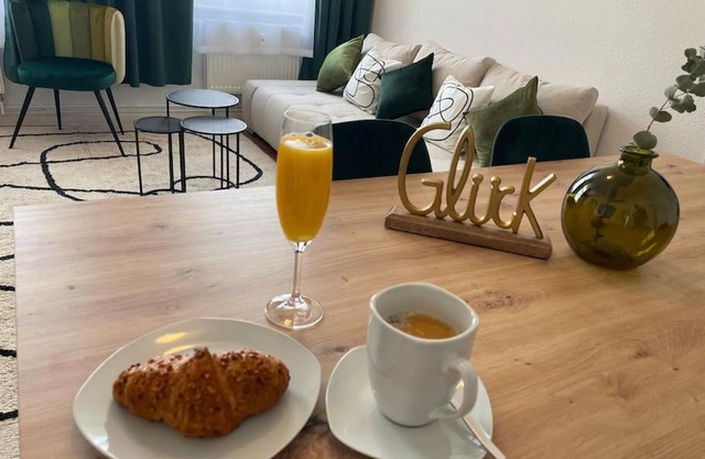 LUCKY STAYS LS12 - Vollausstattung - Zentrum - große Küche - 2 Zimmer - Smart-TV