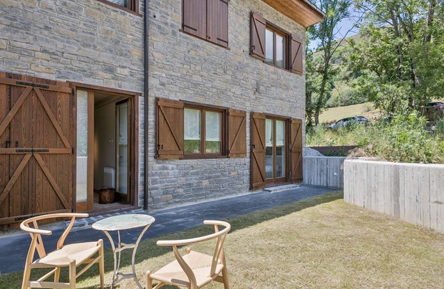Luderna - Apartamento con jardín Bela