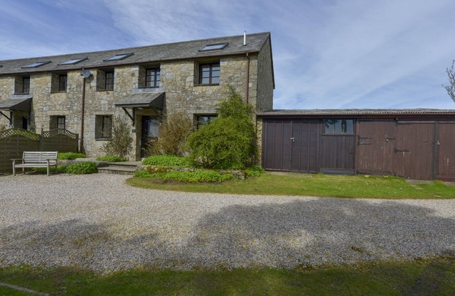 LUDGATE COTTAGE, family friendly, with a garden in Haytor Vale
