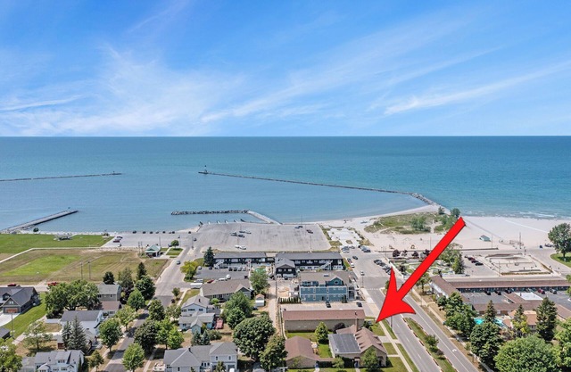 Ludington Pier House
