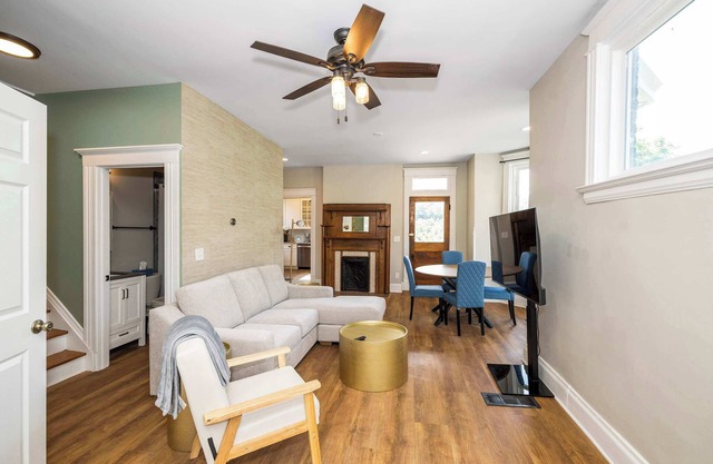 Ludlow Lodge w/ City Views