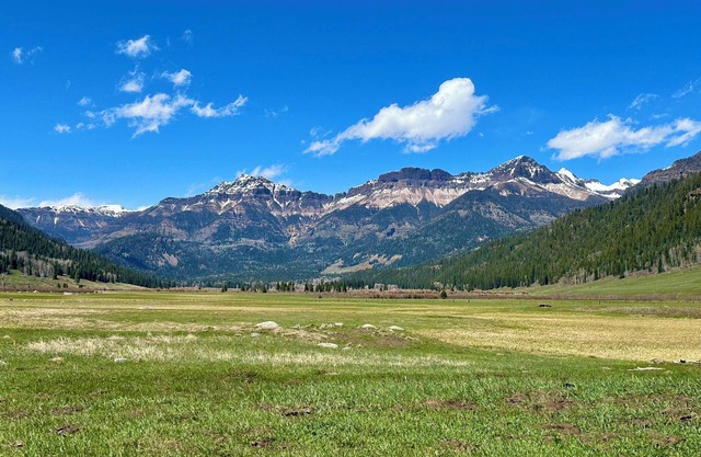 Ludwig Cabin - Weminuche Wilderness Ranch - sleeps 8
