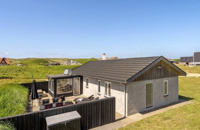 "Ludwik" - 150m from the sea by Interhome