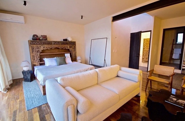 Lujosa Suite con terraza en la mejor calle de Qro.