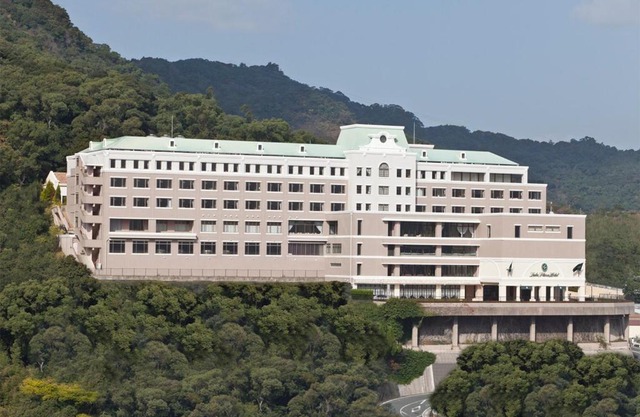 Luke Plaza Hotel