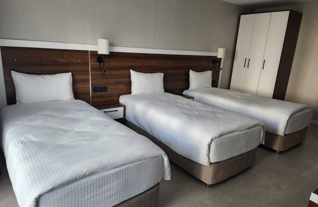 Lulubay Rooms & Suites