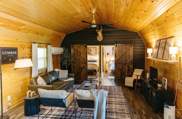 Lumber Lodge RRG - COMFY WOODSY STAY - in RRG/Auxier