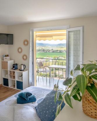 Lumineux studio-Gréoux-les-Bains