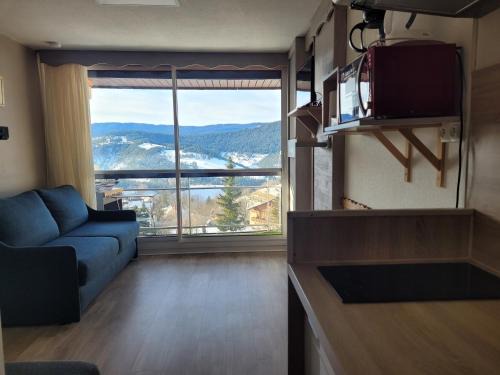 Lumineux studio vue montagne cote 2000