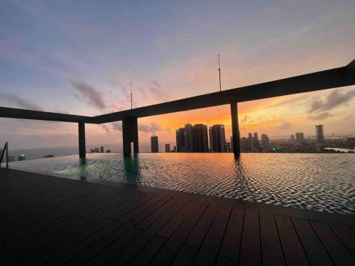 Luna Tower Luxury Apartment
