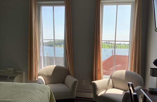 Lunenburg Arms Hotel