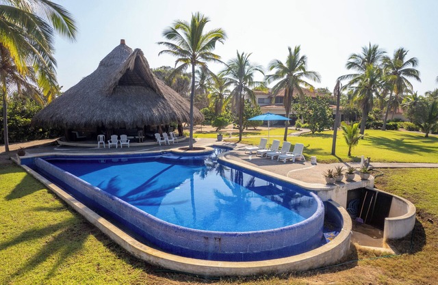 Casa Frente al Mar Cerca de Ixtapa/Zihuatanejo