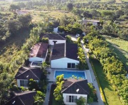 Lush Resorts13VillasPoolMealsProjector45 Pax