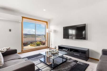 Lutana Large house