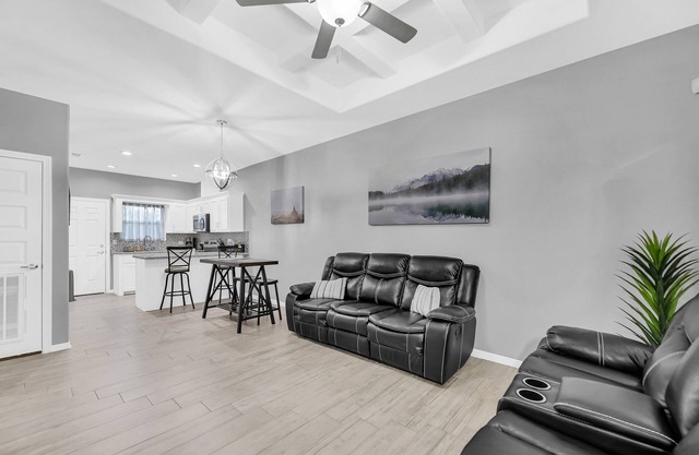 Lux 2-bedroom condo with basics WiFi in charming Weslaco