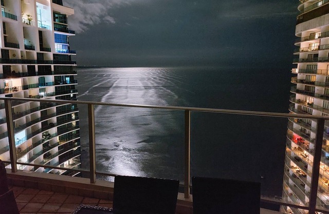 Lux 3/3.5 - 3000sft Condo Next to Trump Hotel