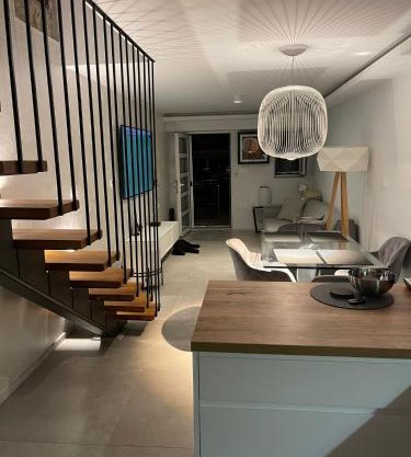 Lux Beach House M