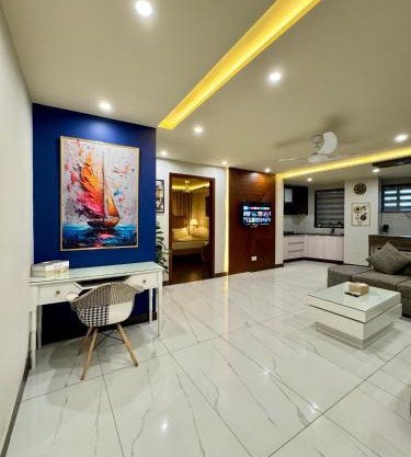 Lux Haven 2-Bedroom Apartment - Prime Location & Modern Comfort Near Gulberg