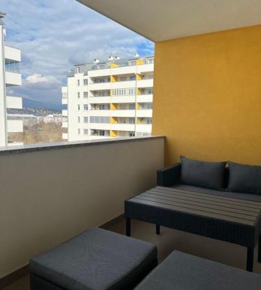 Lux Hill Skyline - Free Private PARKING