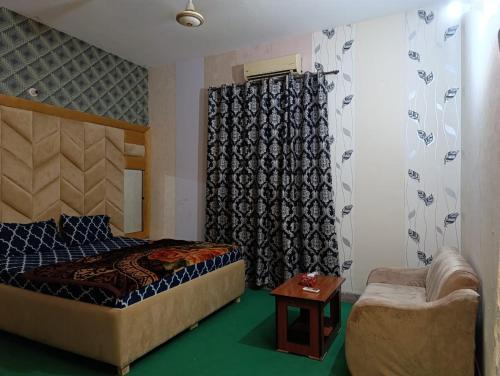 Lux Living Lodge Guest House