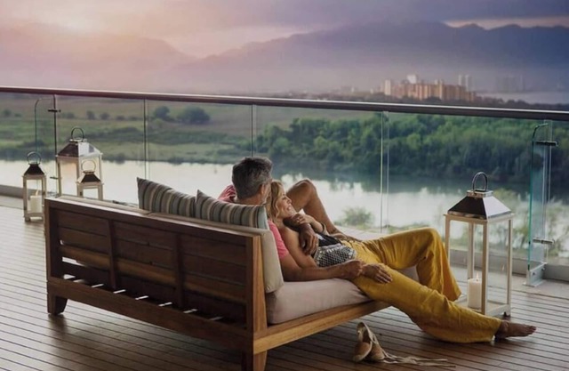 Lux-Oceanfront "Deluxe 2 BR and 3 Bath" at the Grand Mayan, private splash pool