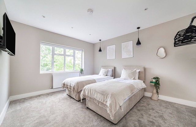 Lux Stylish Flat w/ Views