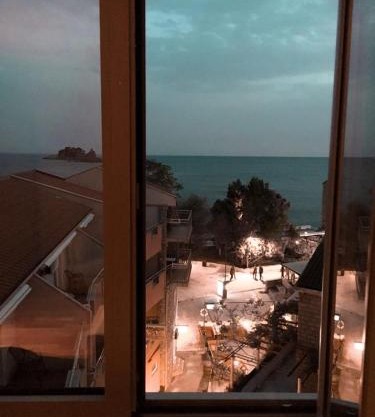 Lux View