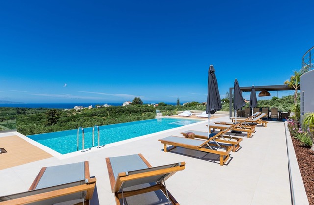 Villa Lux ★ Vista superior al mar ★ Gimnasio y 6 habitaciones ★ Piscina privada