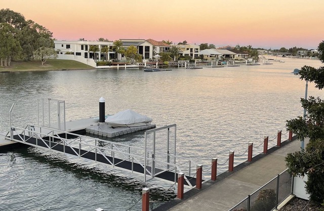 Lux waterfront apartment close to Mooloolaba & beach