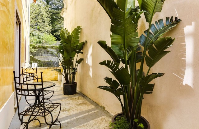 LUXa Charm House