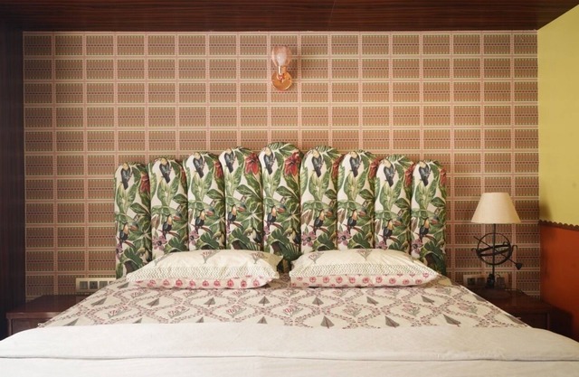 Luxe 1BHK Suite :Cooke Town : King bed, WFH, balcony, AC, wifi, power bkp, LGBT+