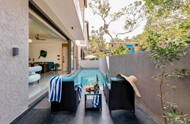 Luxe 3bhk Villa Kosha Pvt Pool - 2km to Beach