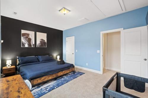 Luxe 3BR Townhousein Uptown Charlotte