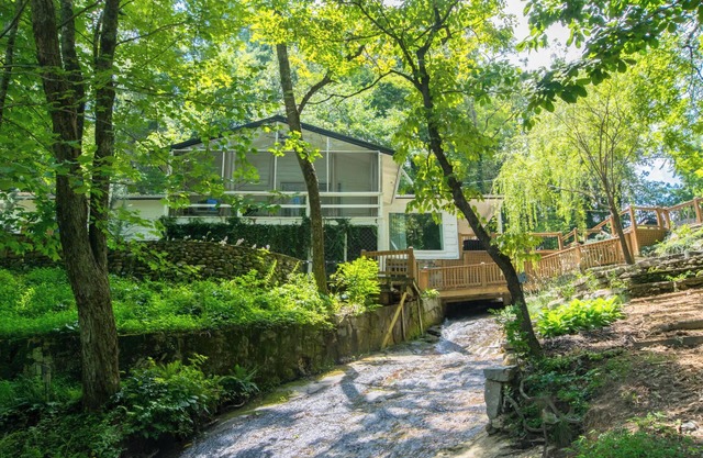 Waterfall Trails Fire Pit 3BR 8-Acre Retreat