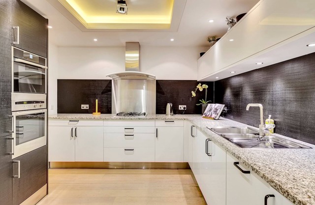 Luxe 4-bed Mews Home - 10 min to Harrods