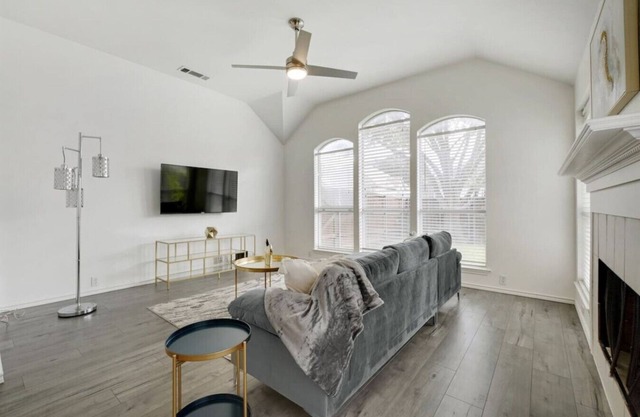Luxe 4B Cozy, Spacious Home, Perfect for Families