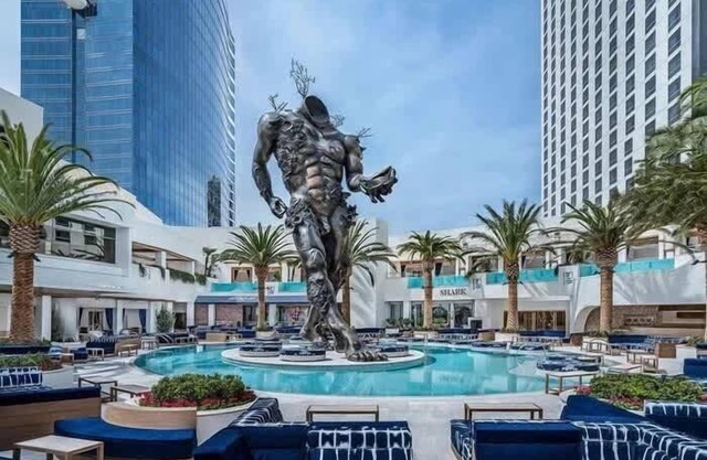 Luxe 51st Floor High-Rise Studio - Palms Place
