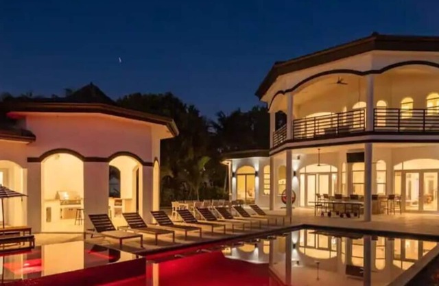 Luxe 8BR Mansion|Pool|Cinema