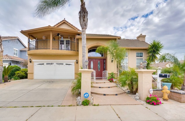 Luxe Atwater Home w/ Patio: 10 Mi to Yosemite Lake