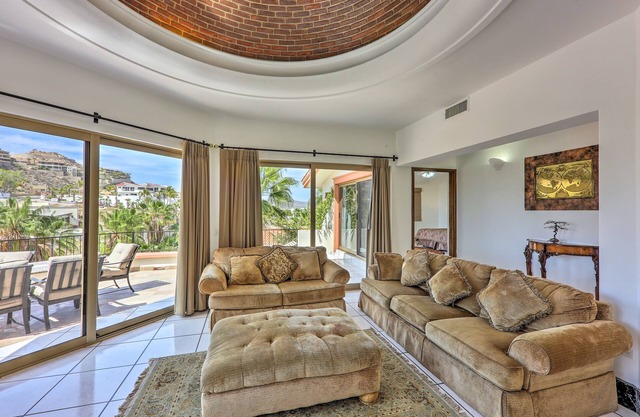 Luxe Cabo Retreat: Terrace w/ Stunning City Views!