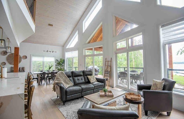 *Luxe Cottage* Riverview Manor (Sauna, Games Rm)