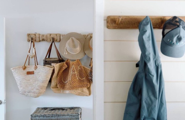 Luxe Farmstay & New Tiny Home, Animals and Views!