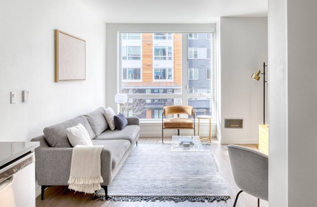 Luxe First Hill 1BR w/ Gym, BBQ & Lounge, nr soccer field, by Blueground