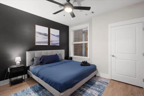 Luxe King 2BR in Waverly Charlotte