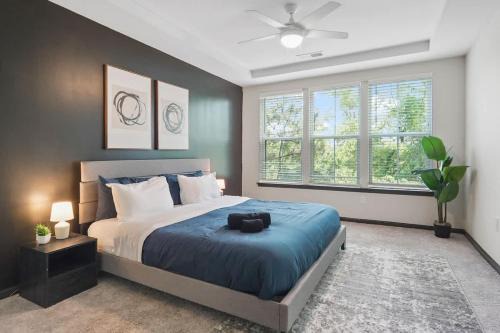 Luxe King 3 Bedroom Suite in North Raleigh