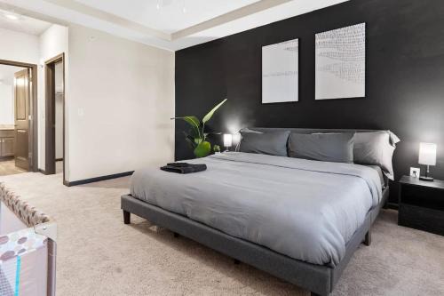 Luxe King 3 Bedroom Suite in North Raleigh