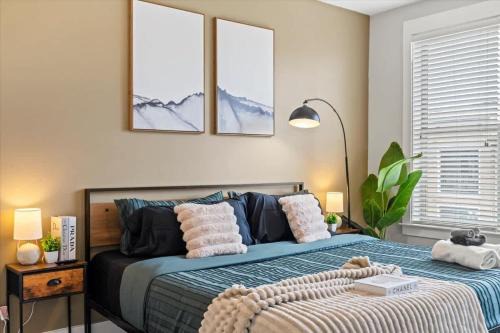 Luxe King 3BR in Waverly Charlotte